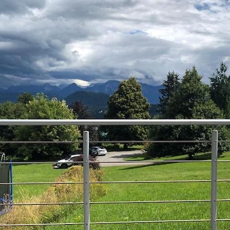 Velden View Ferienwohnung Mit Grosser Sonnenterrasse Und See- Und Karawankenblick Velden am Wörthersee Eksteriør bilde