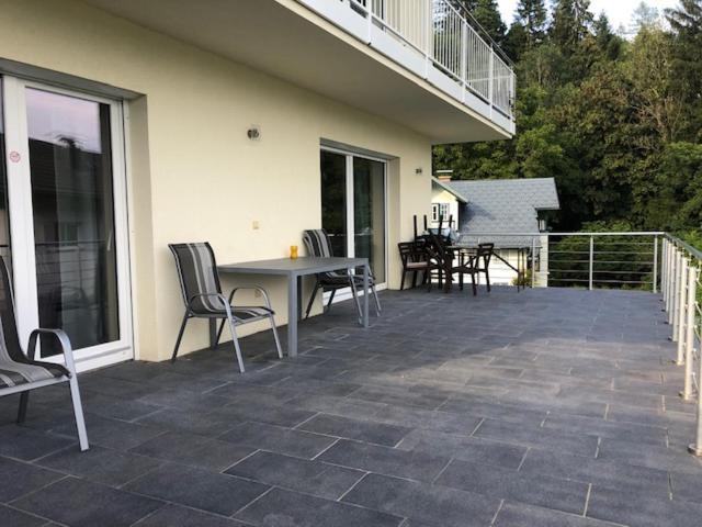 Velden View Ferienwohnung Mit Grosser Sonnenterrasse Und See- Und Karawankenblick Velden am Wörthersee Eksteriør bilde