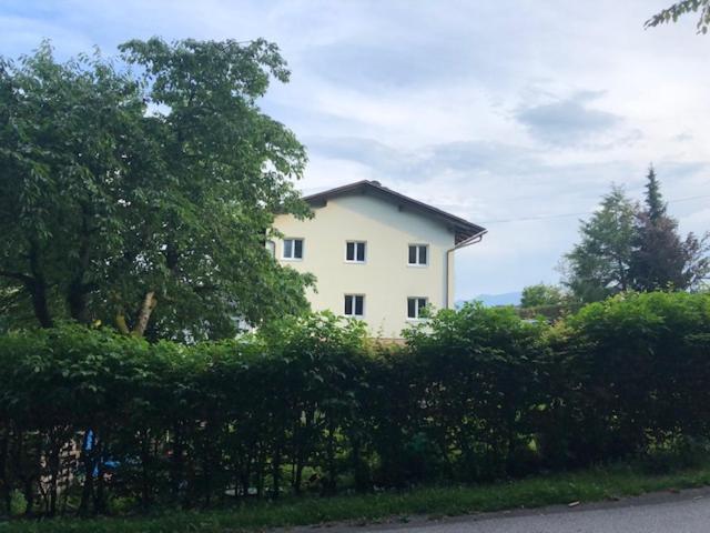 Velden View Ferienwohnung Mit Grosser Sonnenterrasse Und See- Und Karawankenblick Velden am Wörthersee Eksteriør bilde