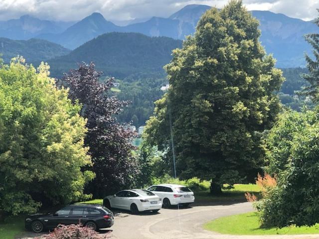 Velden View Ferienwohnung Mit Grosser Sonnenterrasse Und See- Und Karawankenblick Velden am Wörthersee Eksteriør bilde